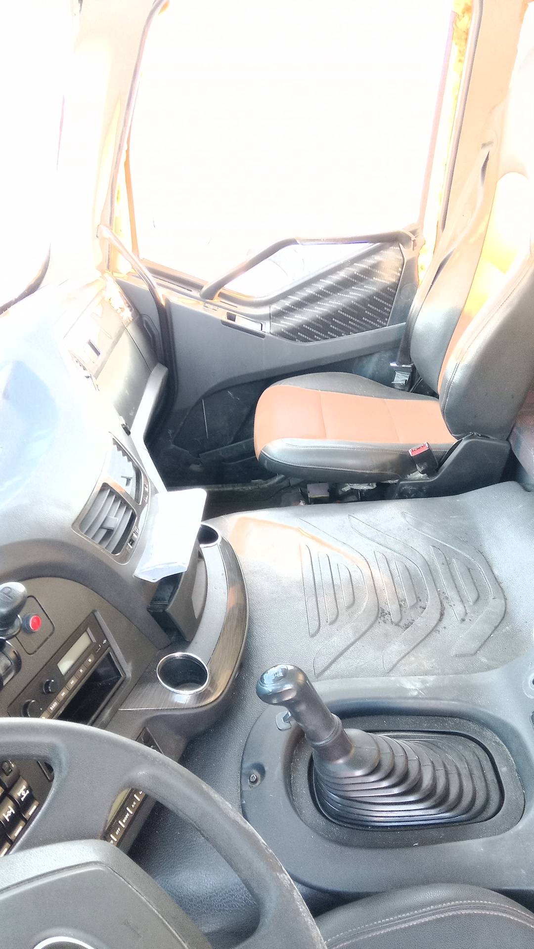 FAW CA3250P66K24L1TE5 6x6,  18 490 км, 2022 года