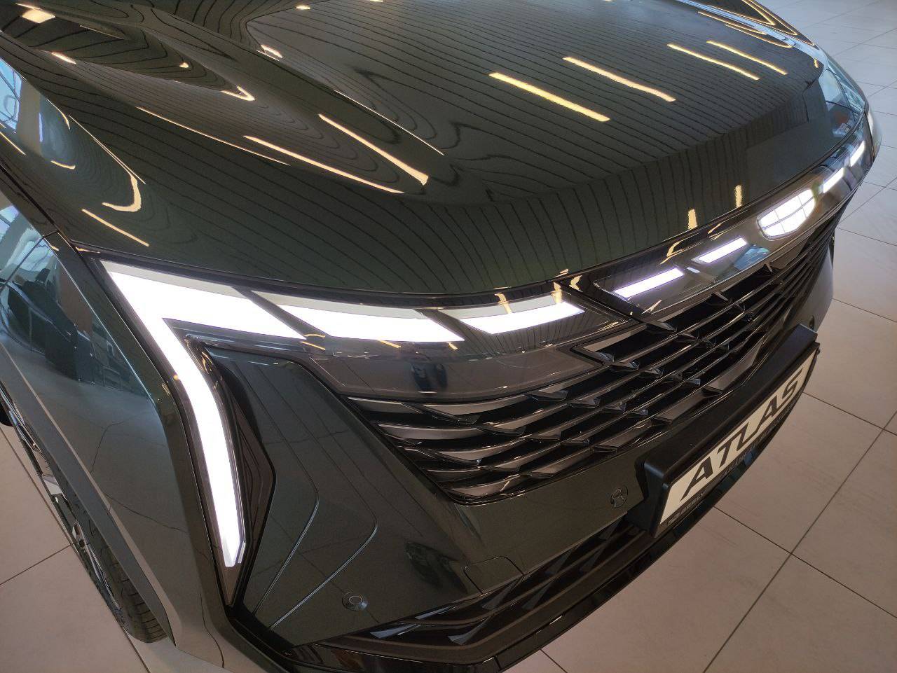 Geely Atlas Флагман Спорт 2.0Т АТ полный привод