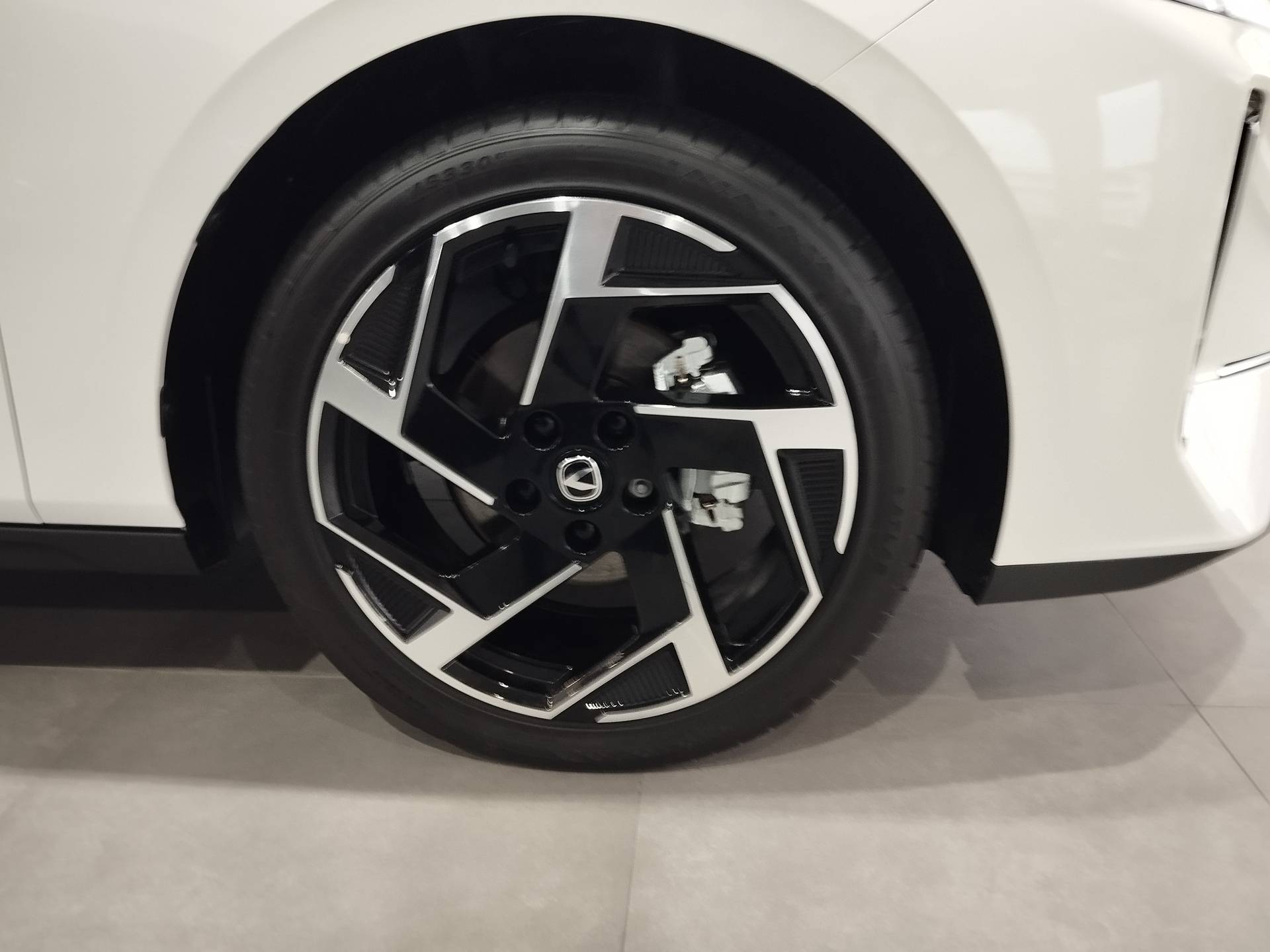 Changan Lamore Tech 1.5 DCT 180hp 2WD 