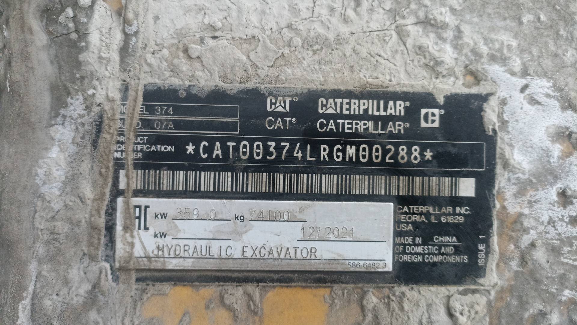 CATERPILLAR 374,  6 686 км, 2021 года в лизинг