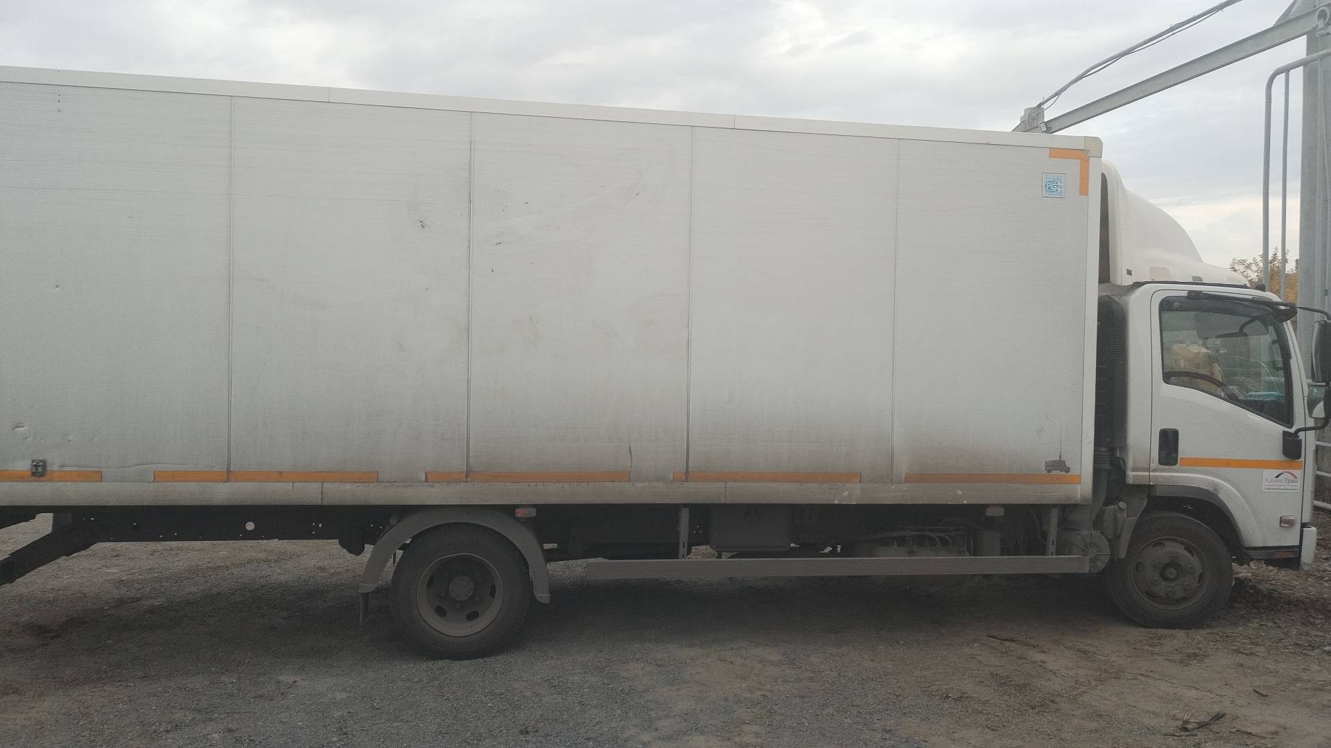 ISUZU NQR90LM,  330 837 км, 2019 года