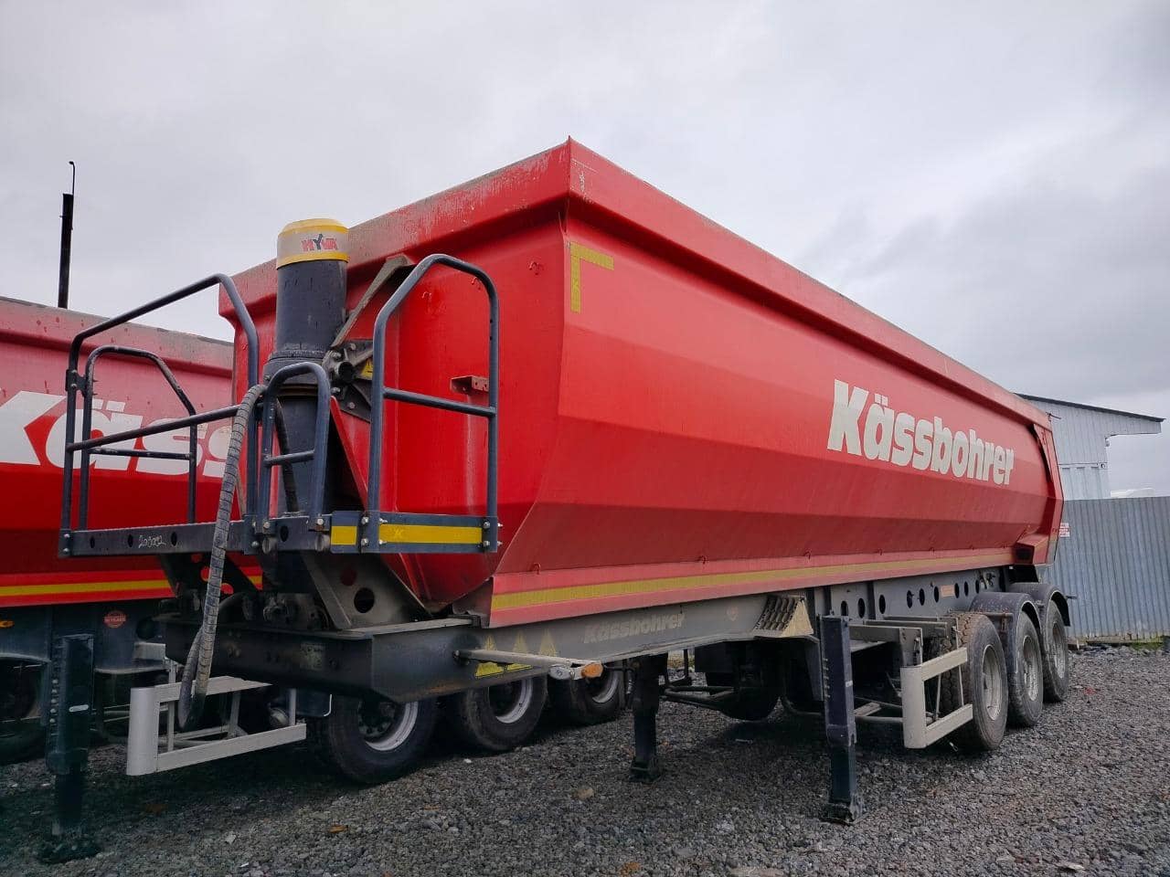 KASSBOHRER Самосвальный DL 32