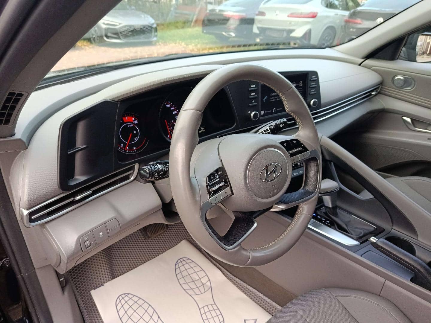Hyundai Elantra,  76 778 км, 2022 года в лизинг