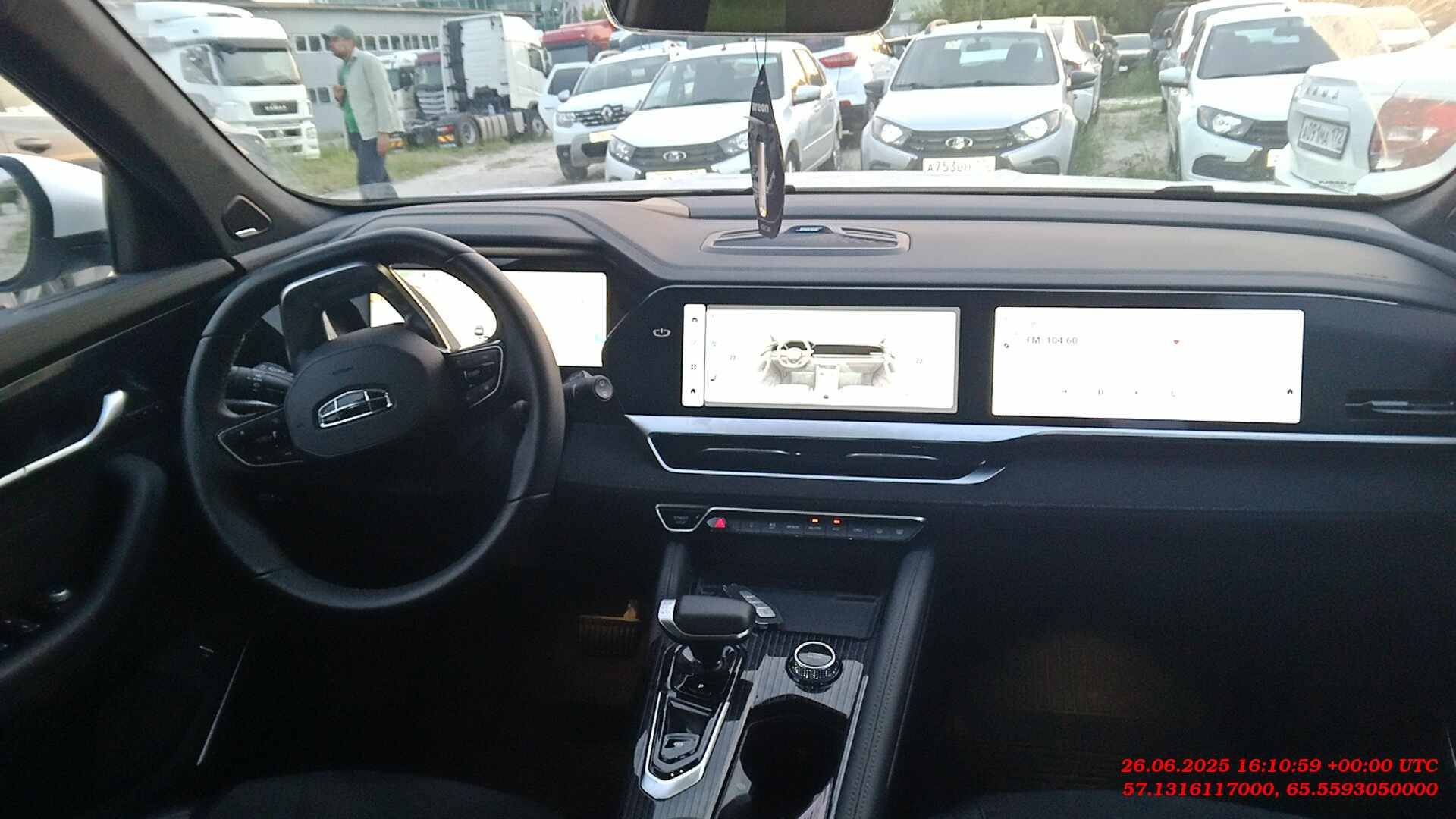 Geely Monjaro,  11 758 км, 2024 года в лизинг