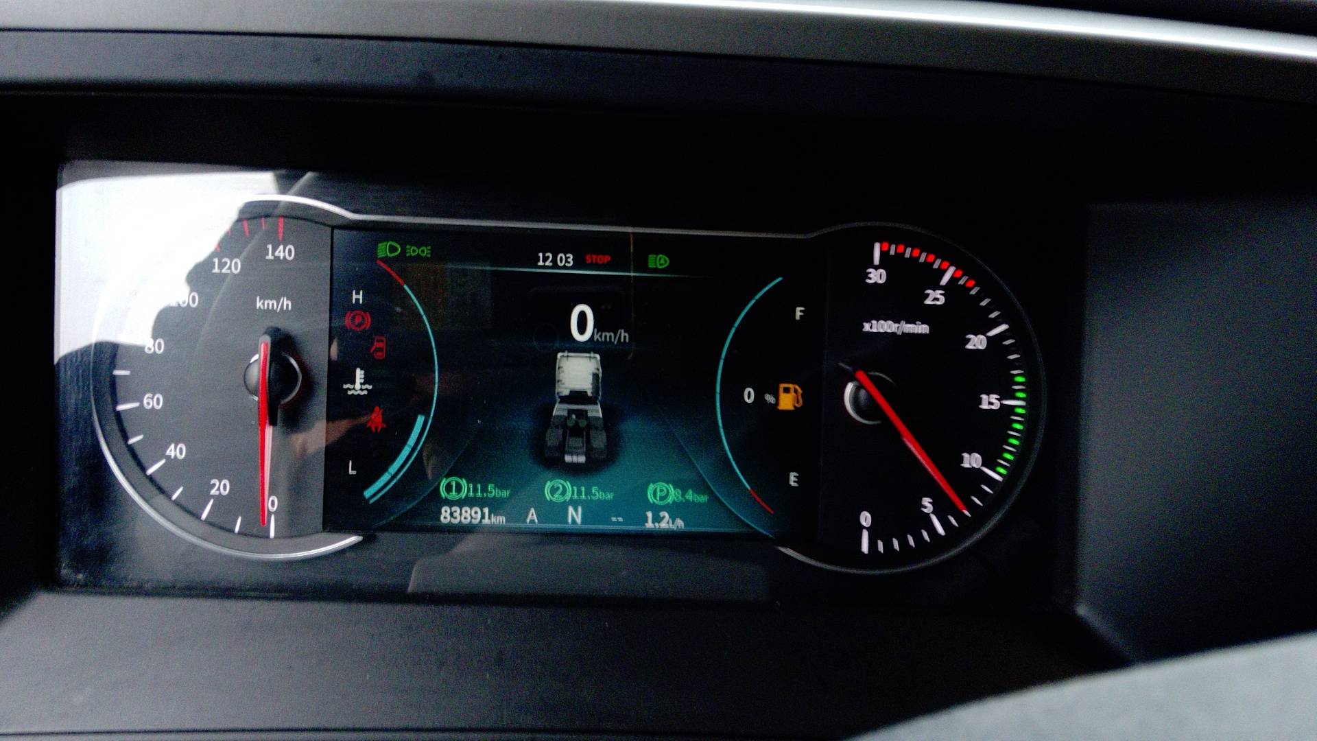 DongFeng DFH4180 4x2,  83 891 км, 2024 года в лизинг