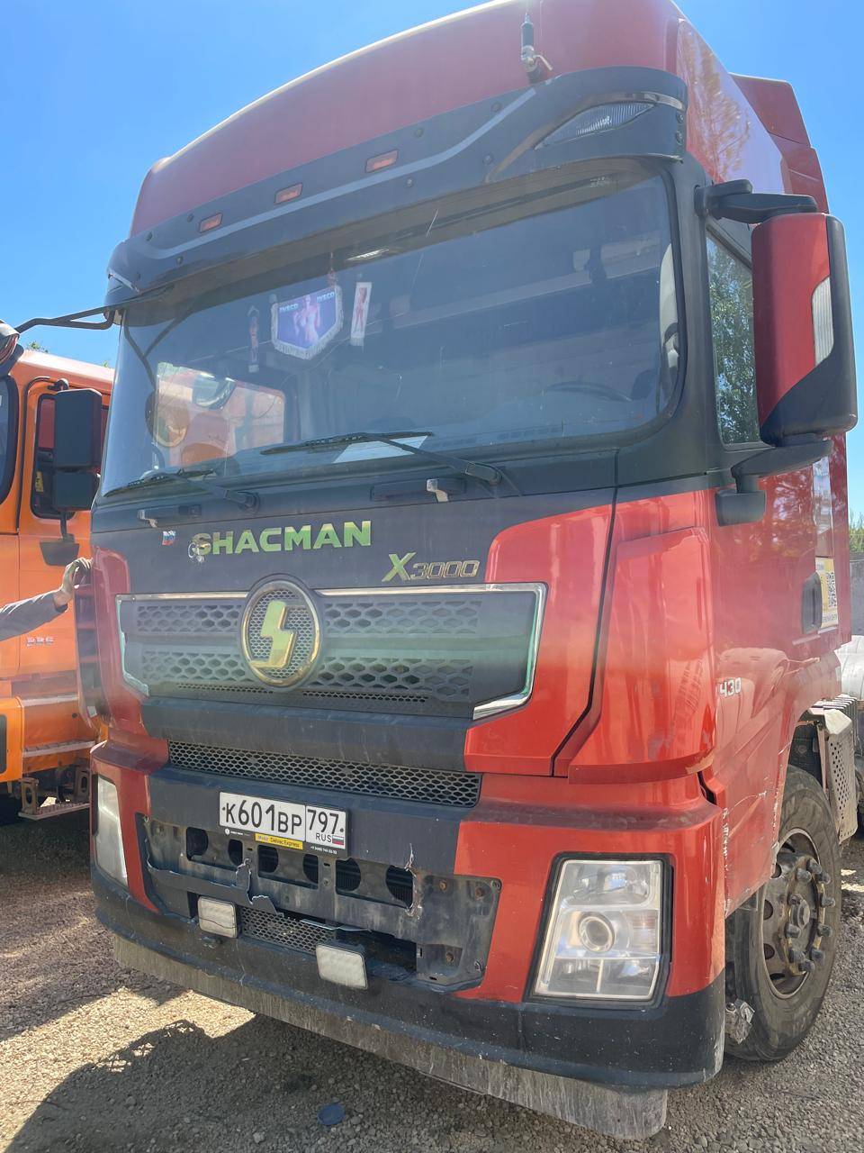 Shacman SX42584V324