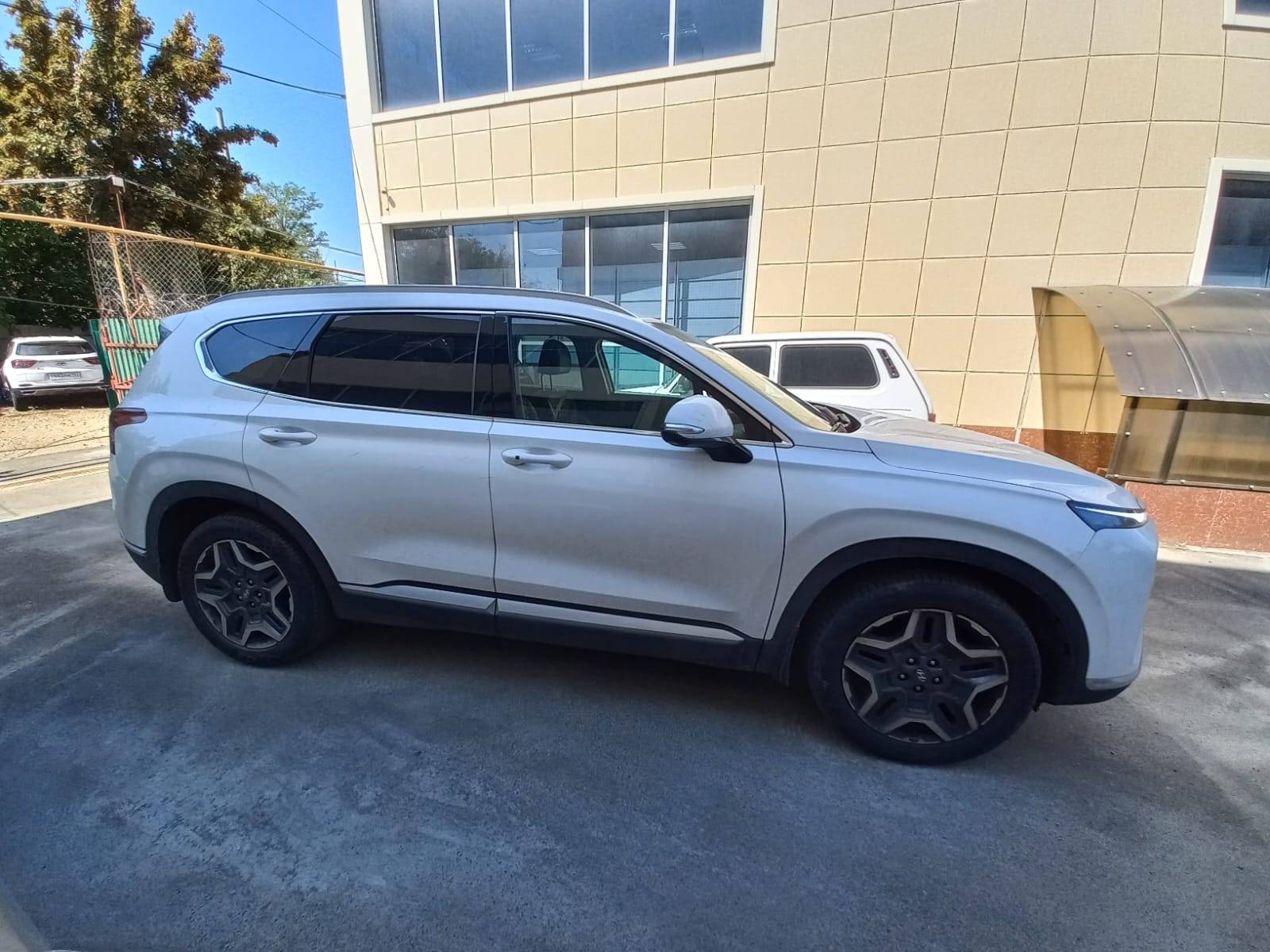 Hyundai Santa Fe,  27 409 км, 2021 года в лизинг