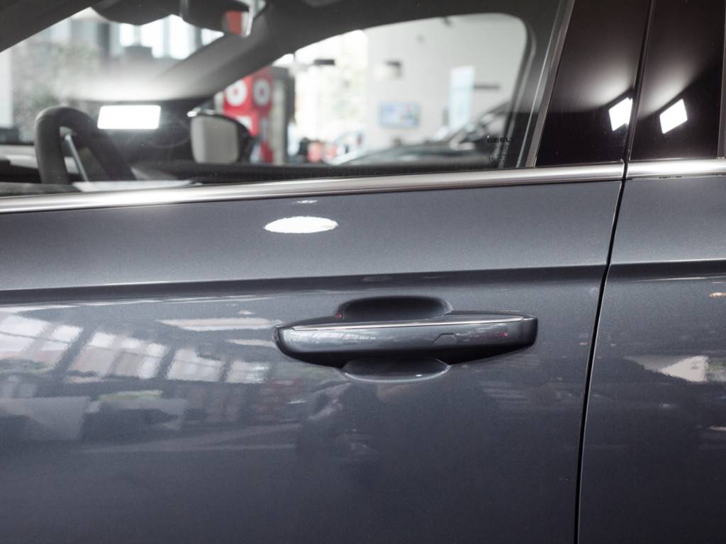 Geely Preface Luxury 2.0T 7DCT