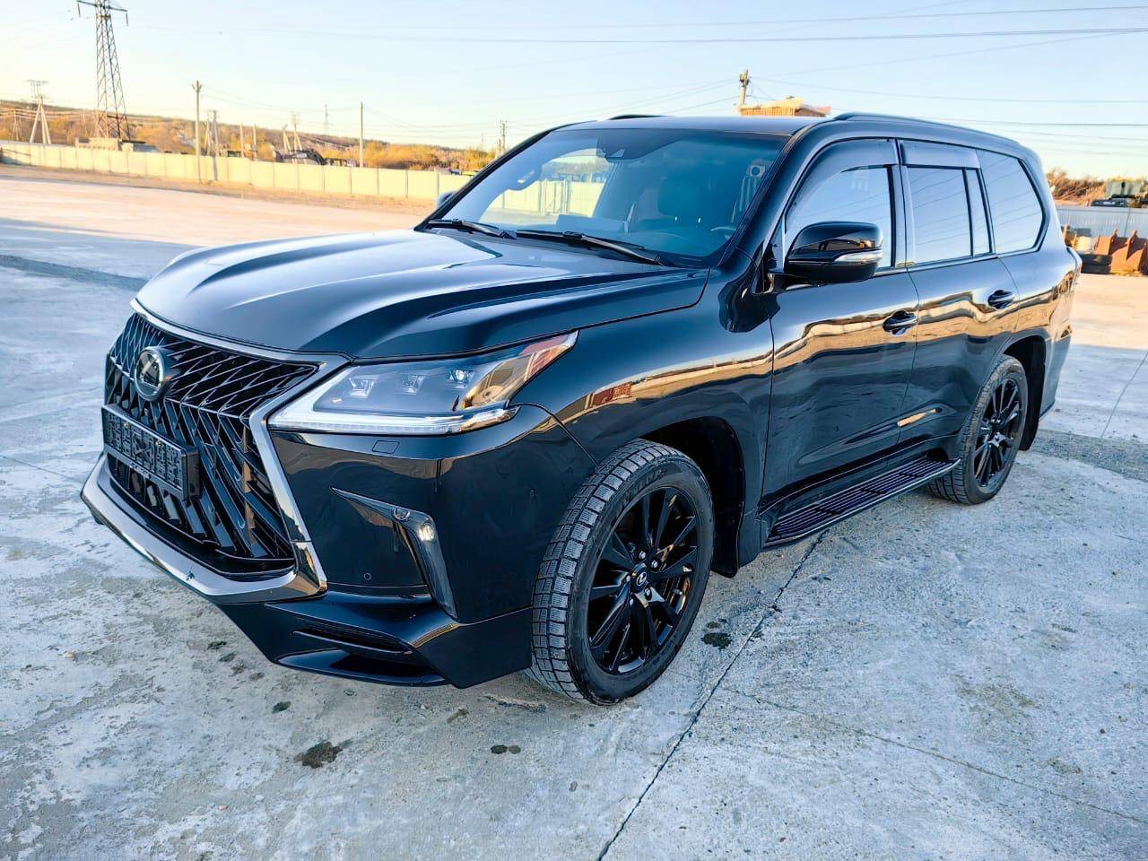 Lexus LX 570,  80 786 км, 2020 года
