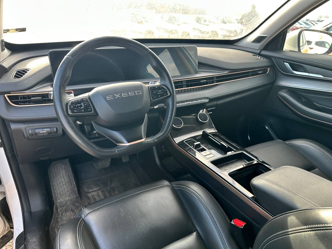 EXEED LX,  103 000 км, 2023 года в лизинг