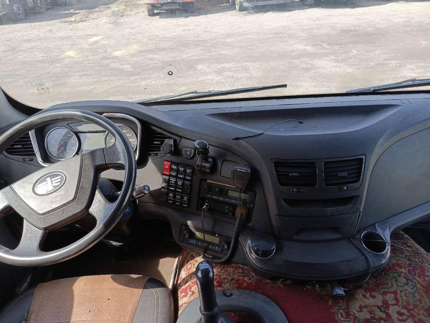 FAW CA3310P66K24T4E4 8x4 (E4),  247 451 км, 2022 года в лизинг