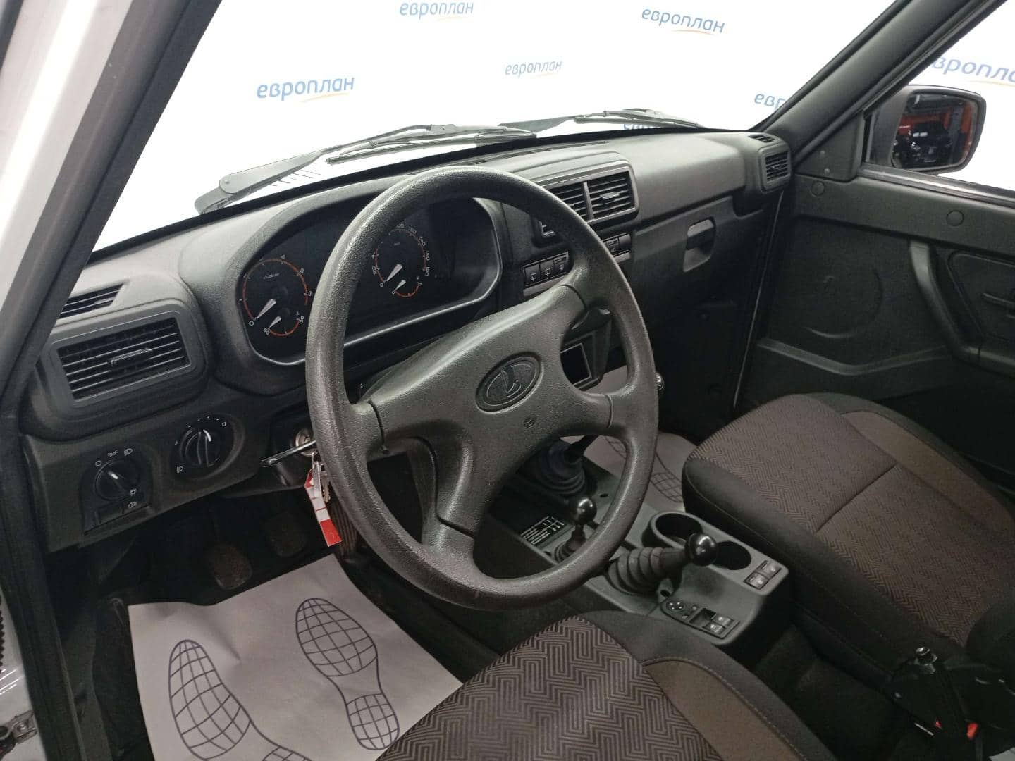 Lada Niva Legend 3 дв,  10 765 км, 2024 года в лизинг