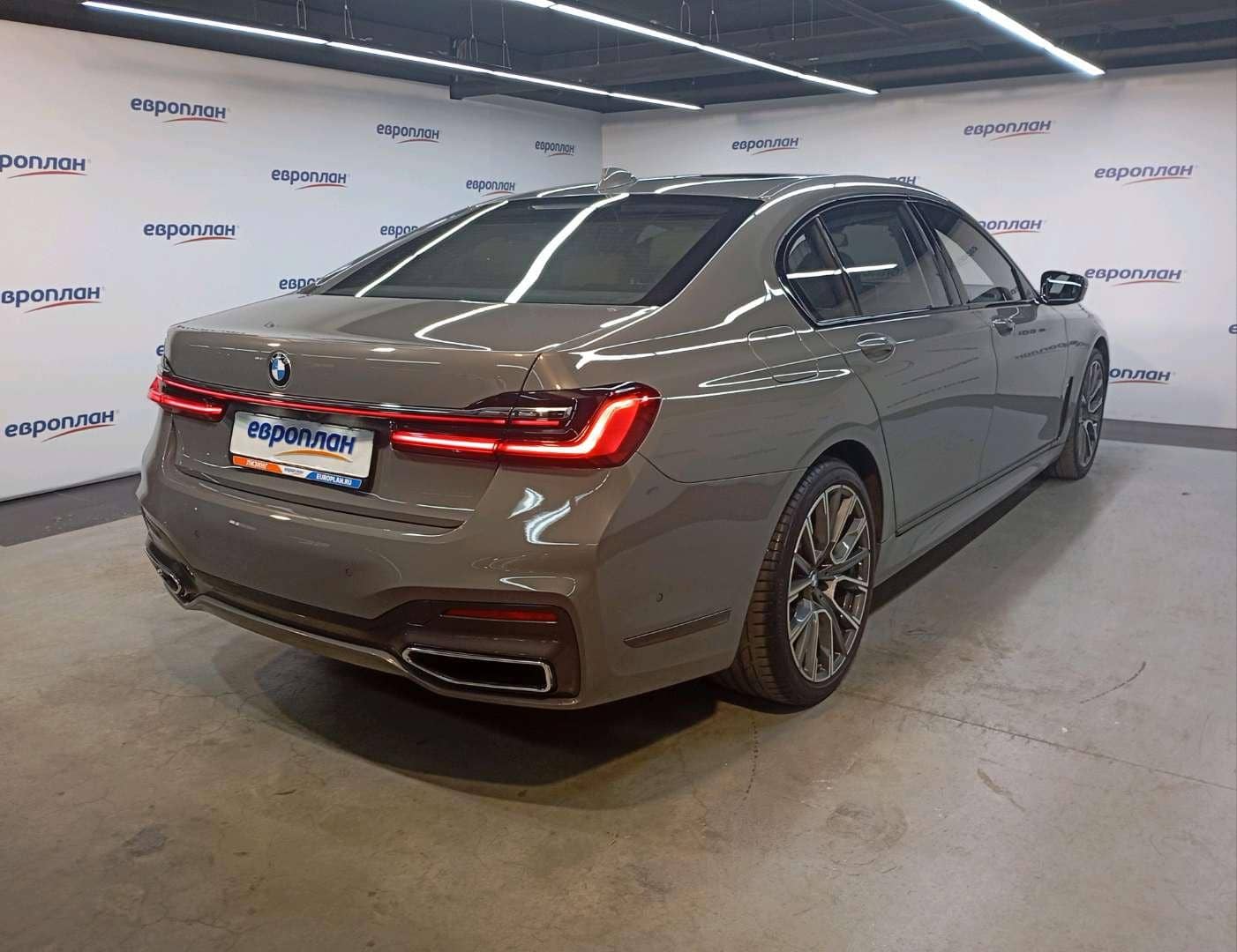 BMW 7 серия Long,  68 074 км, 2022 года в лизинг