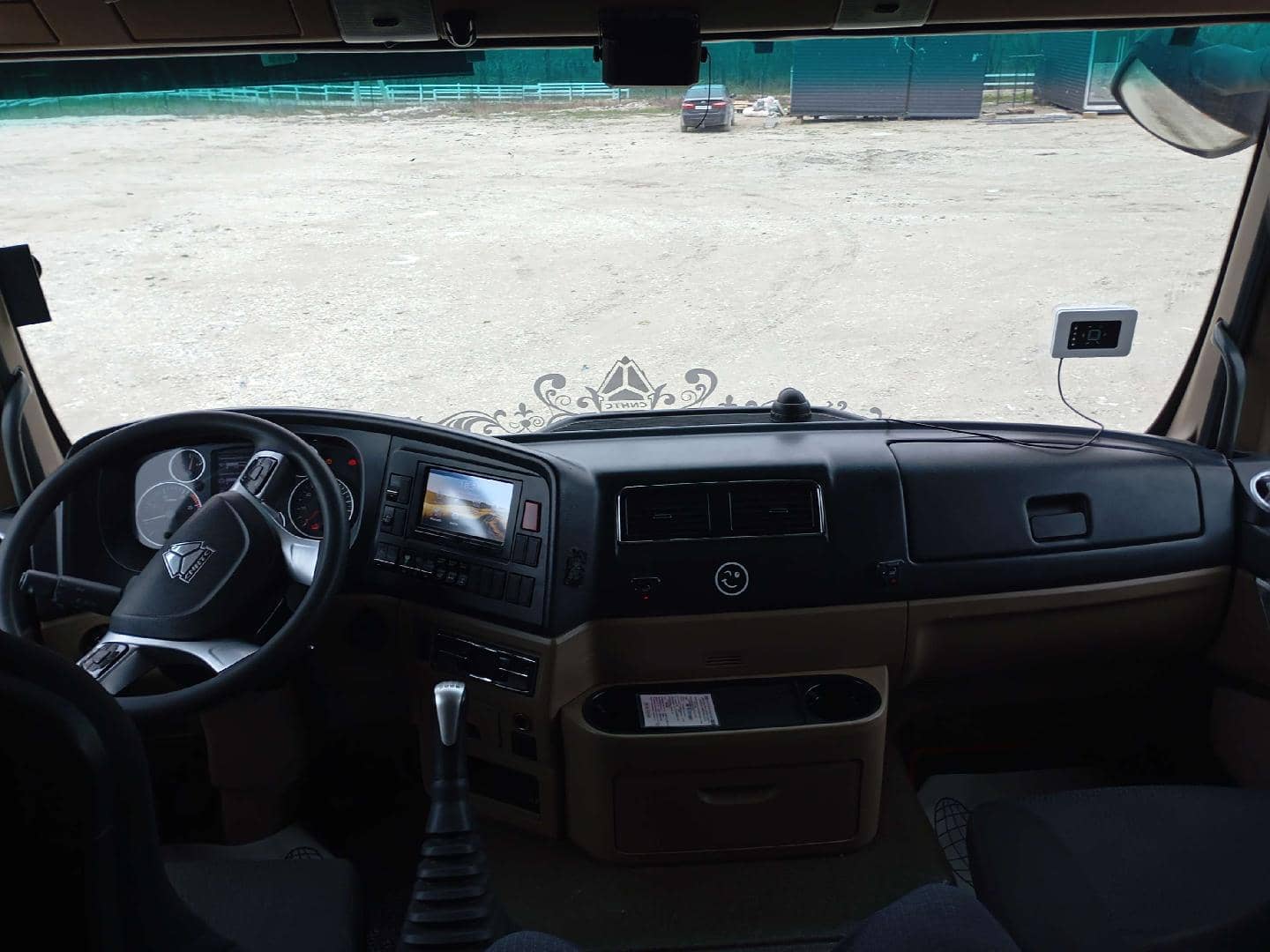HOWO Sitrak C7H 8x4,  308 062 км, 2022 года в лизинг