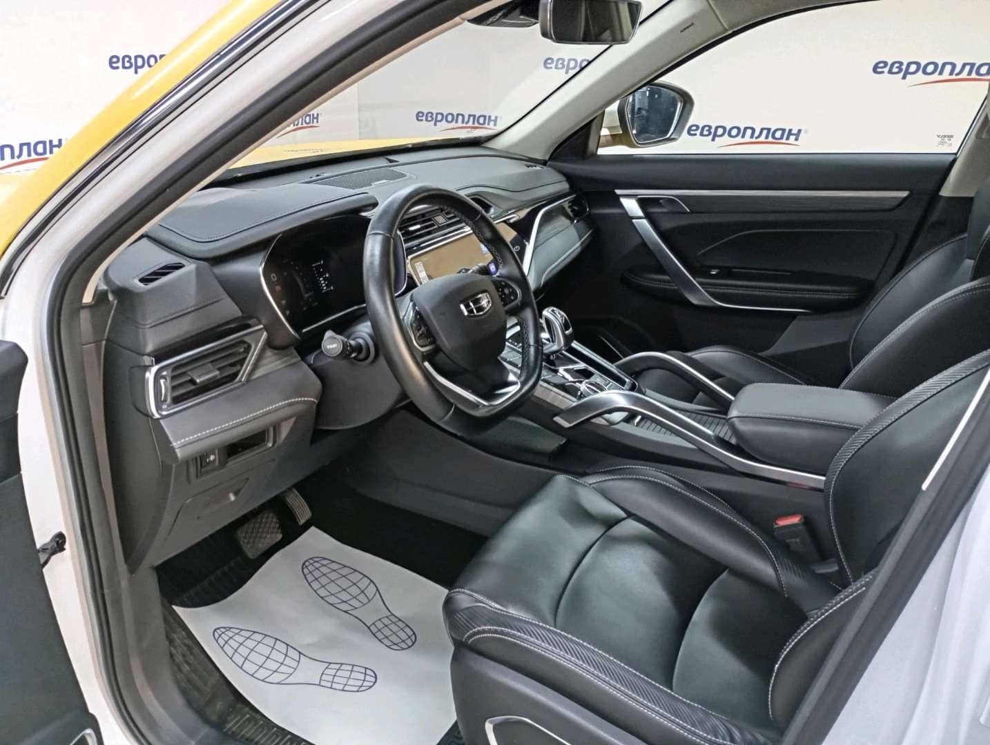 Geely Atlas Pro,  153 338 км, 2024 года в лизинг