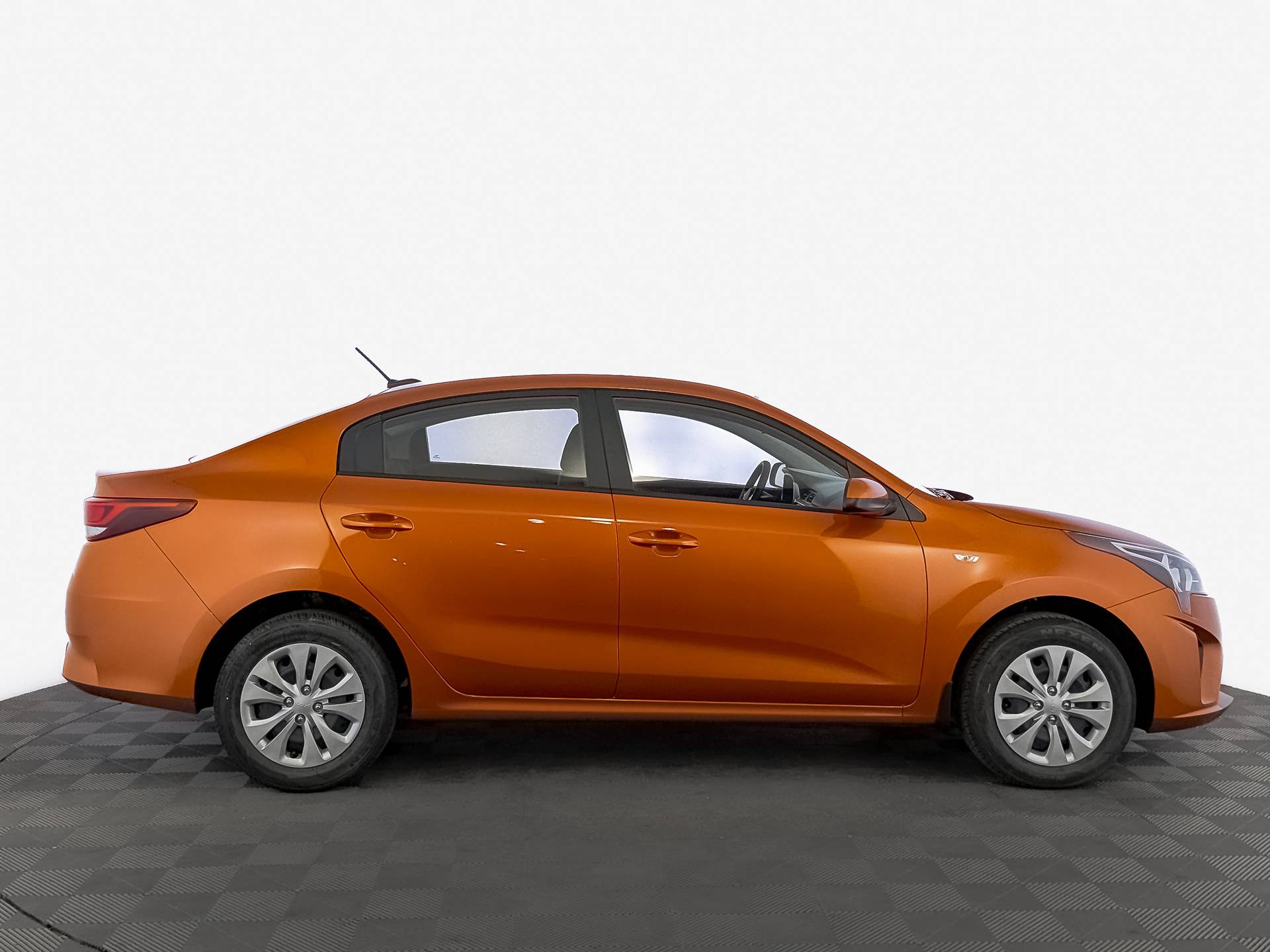 Solaris KRS  Luxe AV 1.6 6AT