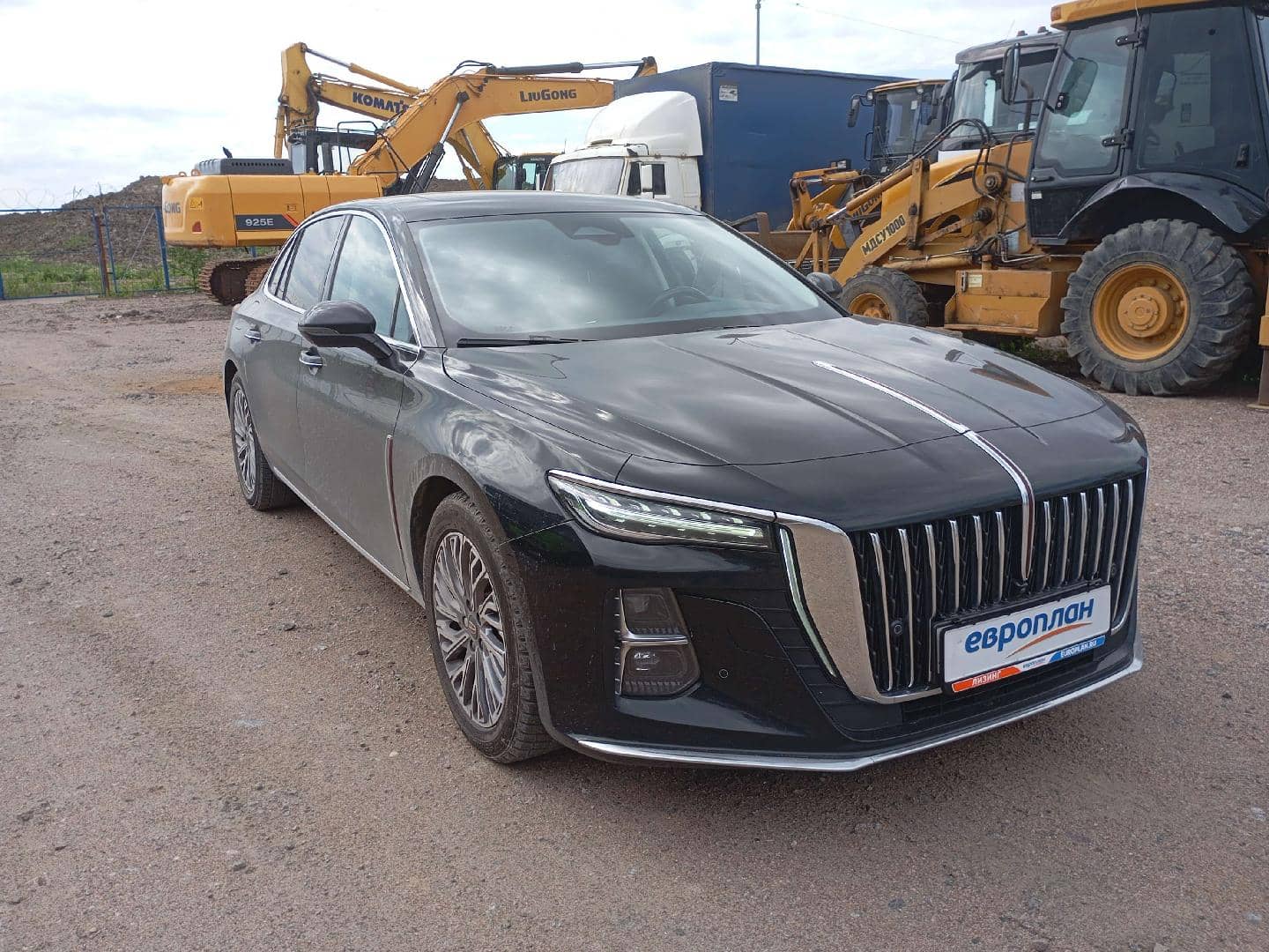 Hongqi H5,  106 954 км, 2024 года в лизинг