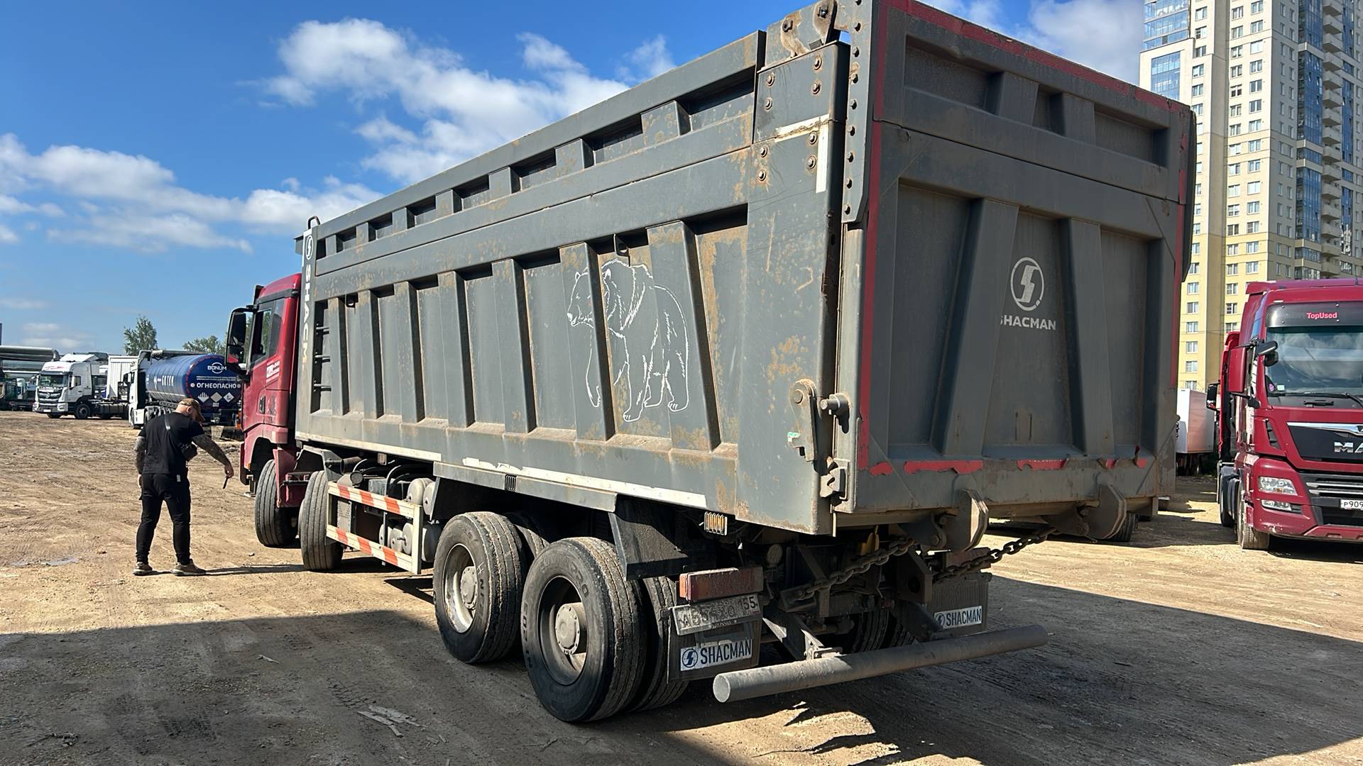 Shacman SX331863366,  268 762 км, 2023 года в лизинг