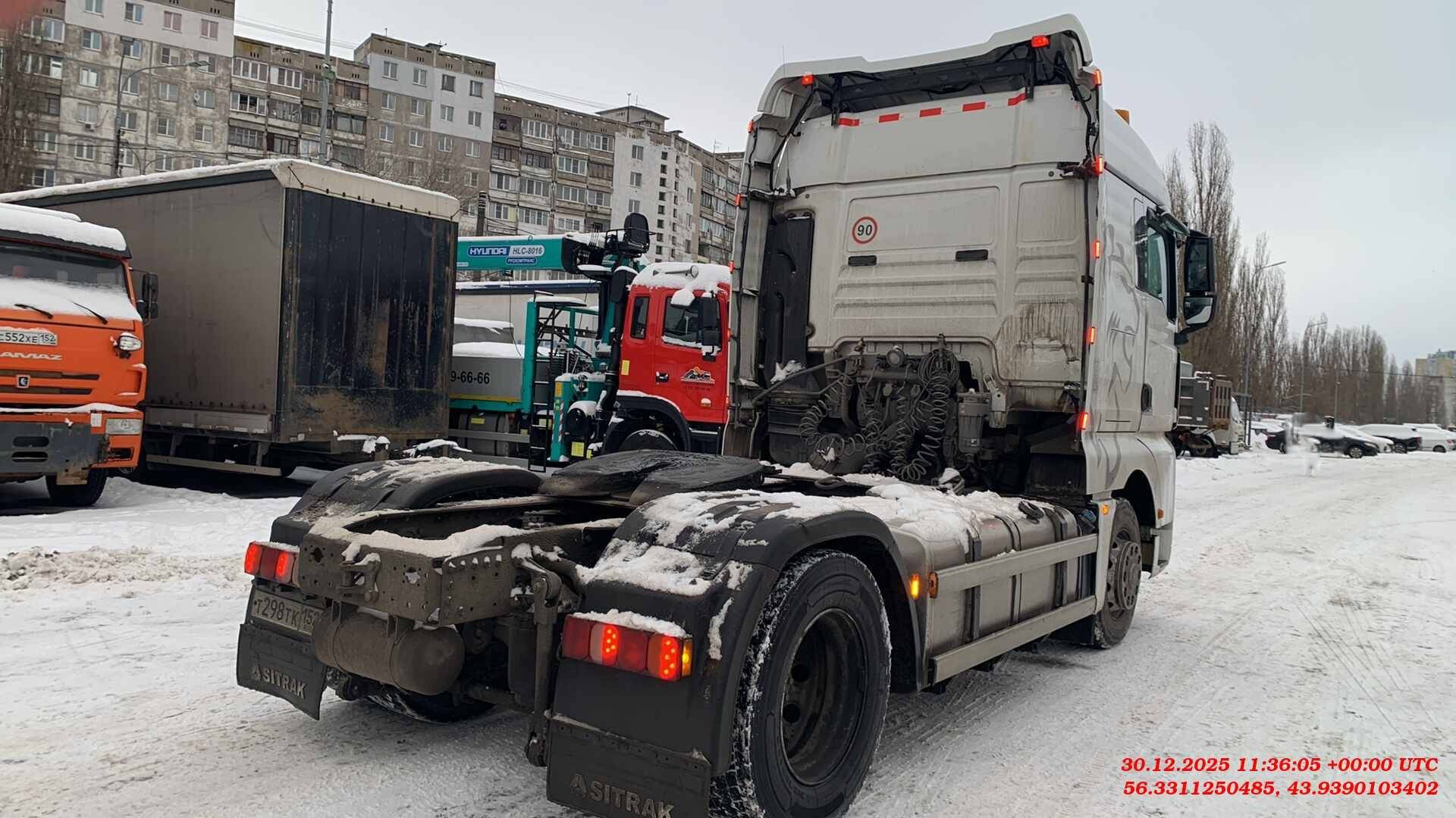 Sitrak C7H 4x2 ZZ4186V361HE,  451 863 км, 2023 года в лизинг