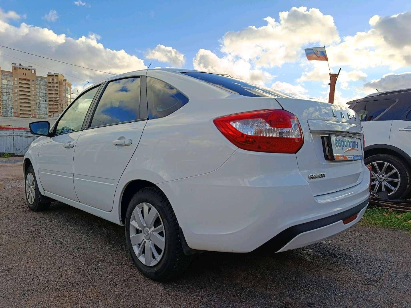 Lada Granta лифтбек,  161 721 км, 2022 года в лизинг