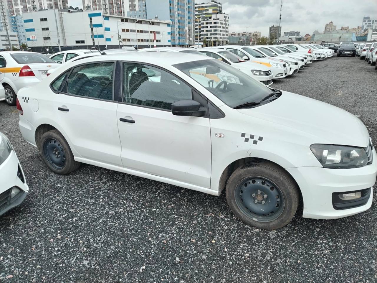 Volkswagen Polo,  159 397 км, 2019 года в лизинг