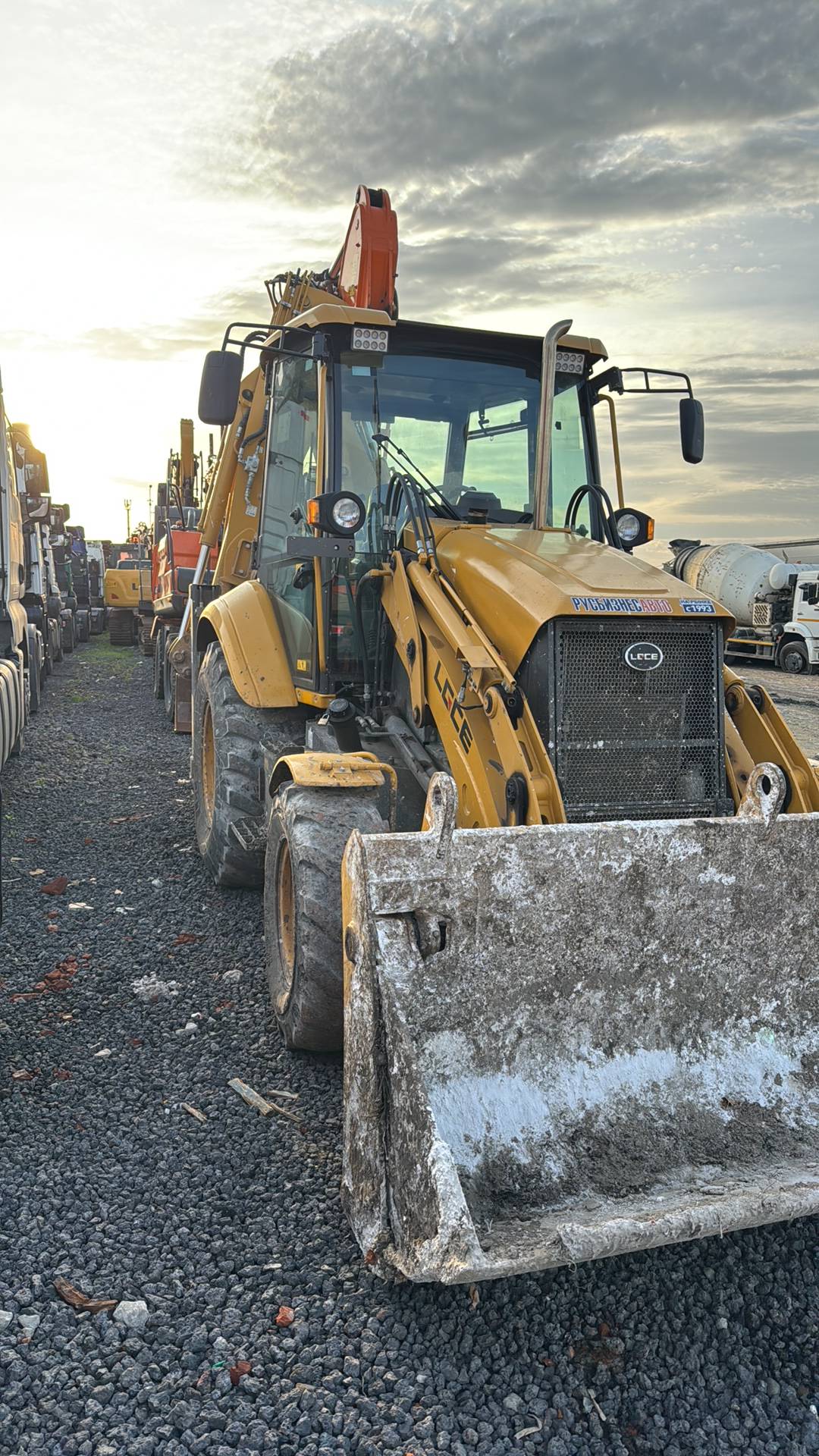 SDLG/LGCE B877F, 2024 года в лизинг