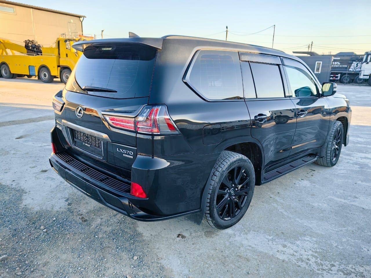 Lexus LX 570,  80 786 км, 2020 года