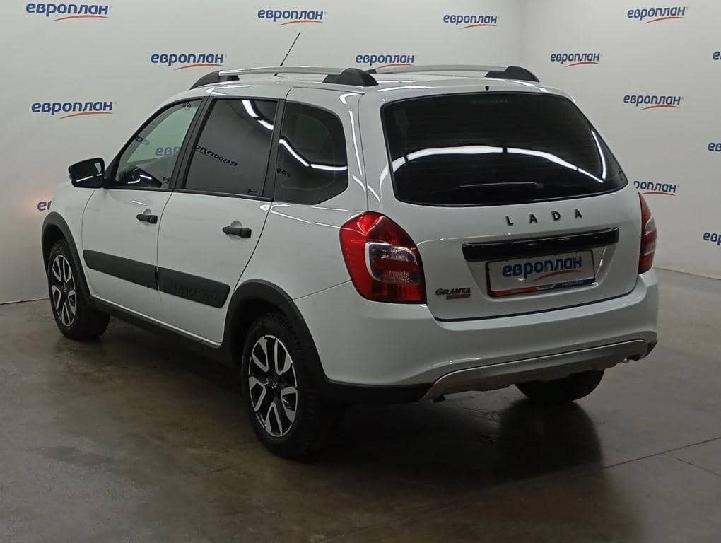 Lada Granta Кросс,  53 361 км, 2024 года в лизинг