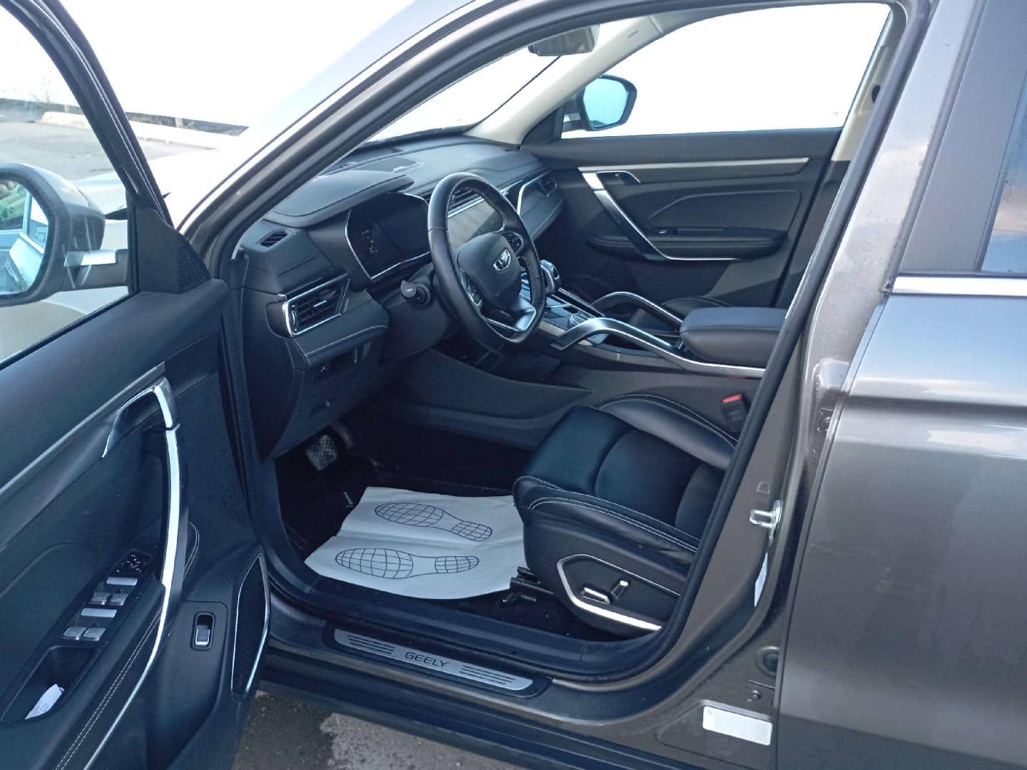 Geely Atlas Pro,  118 765 км, 2023 года в лизинг