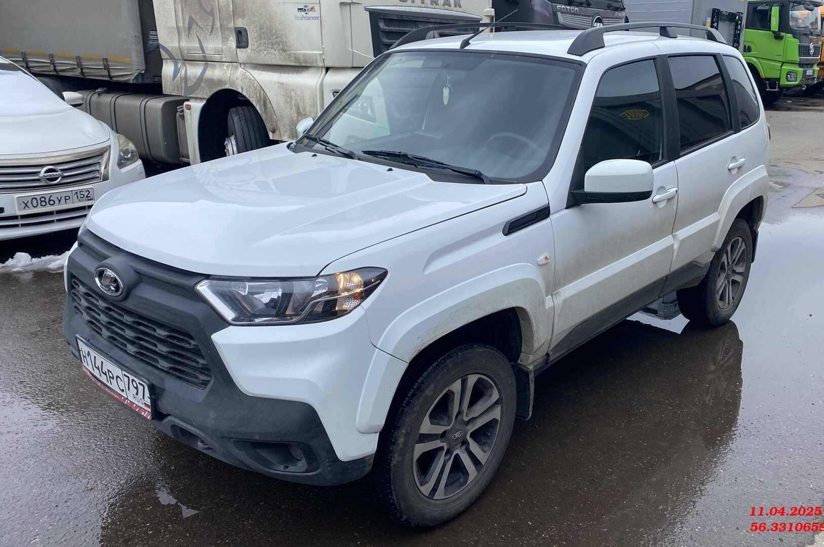 Lada Niva Travel