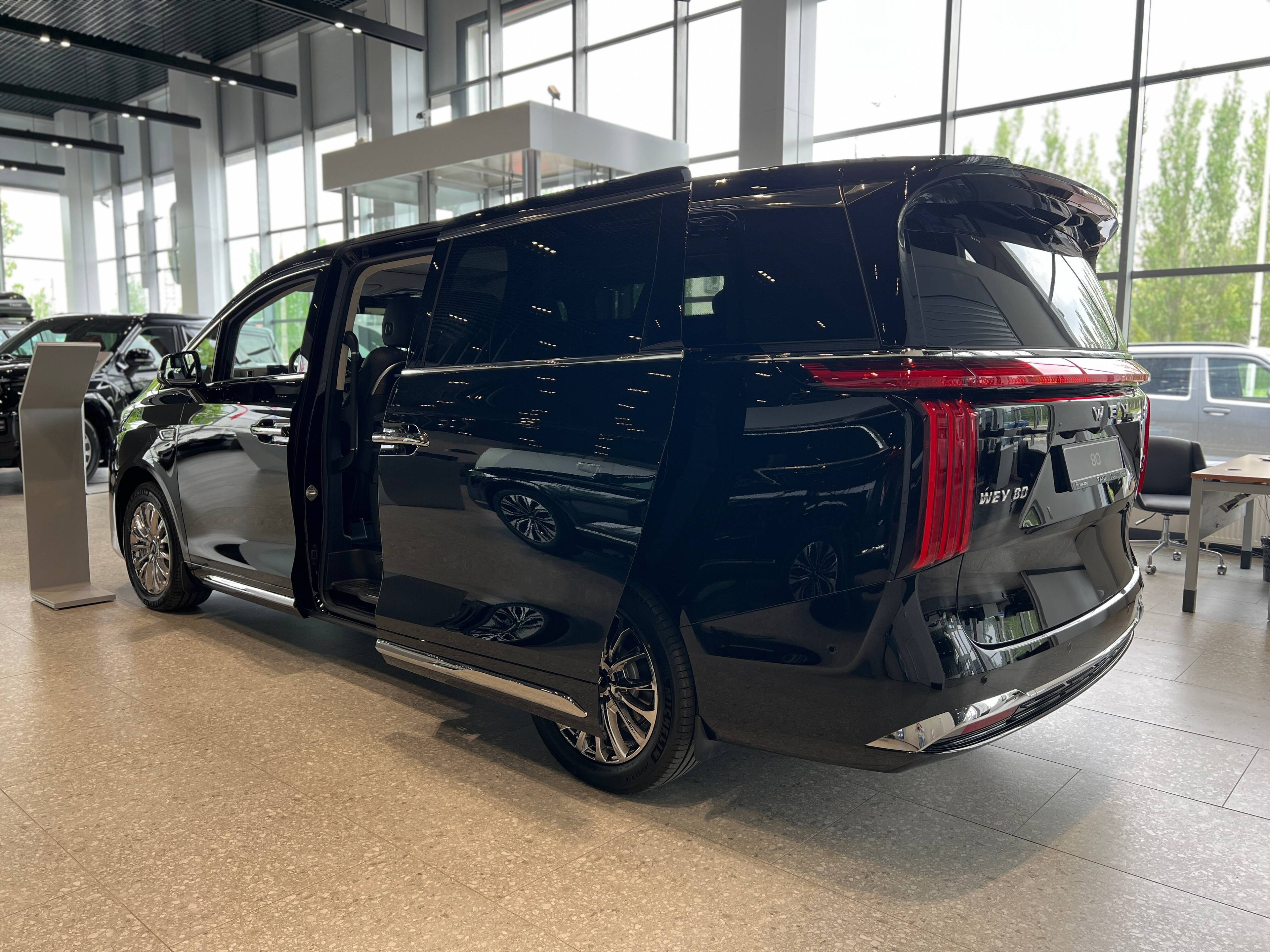 Wey 80 PHEV 1.5 T DHT 4WD Business Lounge
