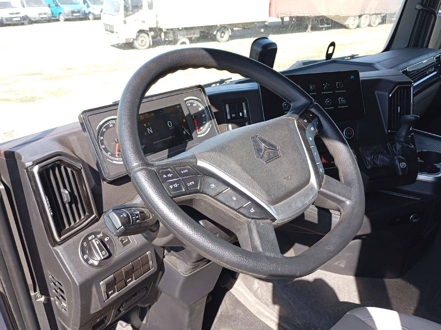 Sitrak С7Н MAX 6×4 ZZ4256V364HE,  205 191 км, 2023 года в лизинг