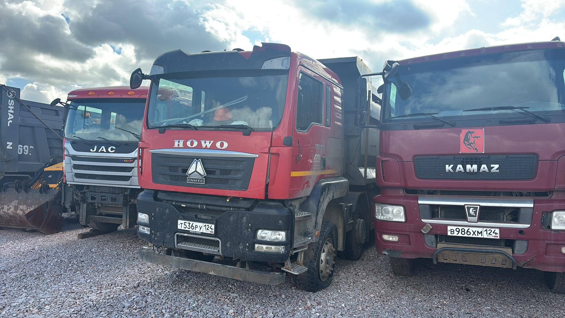 HOWO ZZ3317V386GE1 8х4,  150 000 км, 2023 года