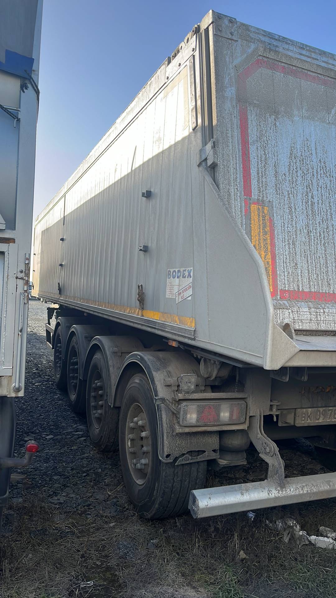 BODEX Самосвальный KIS 4WA1 40 м³, 2022 года в лизинг
