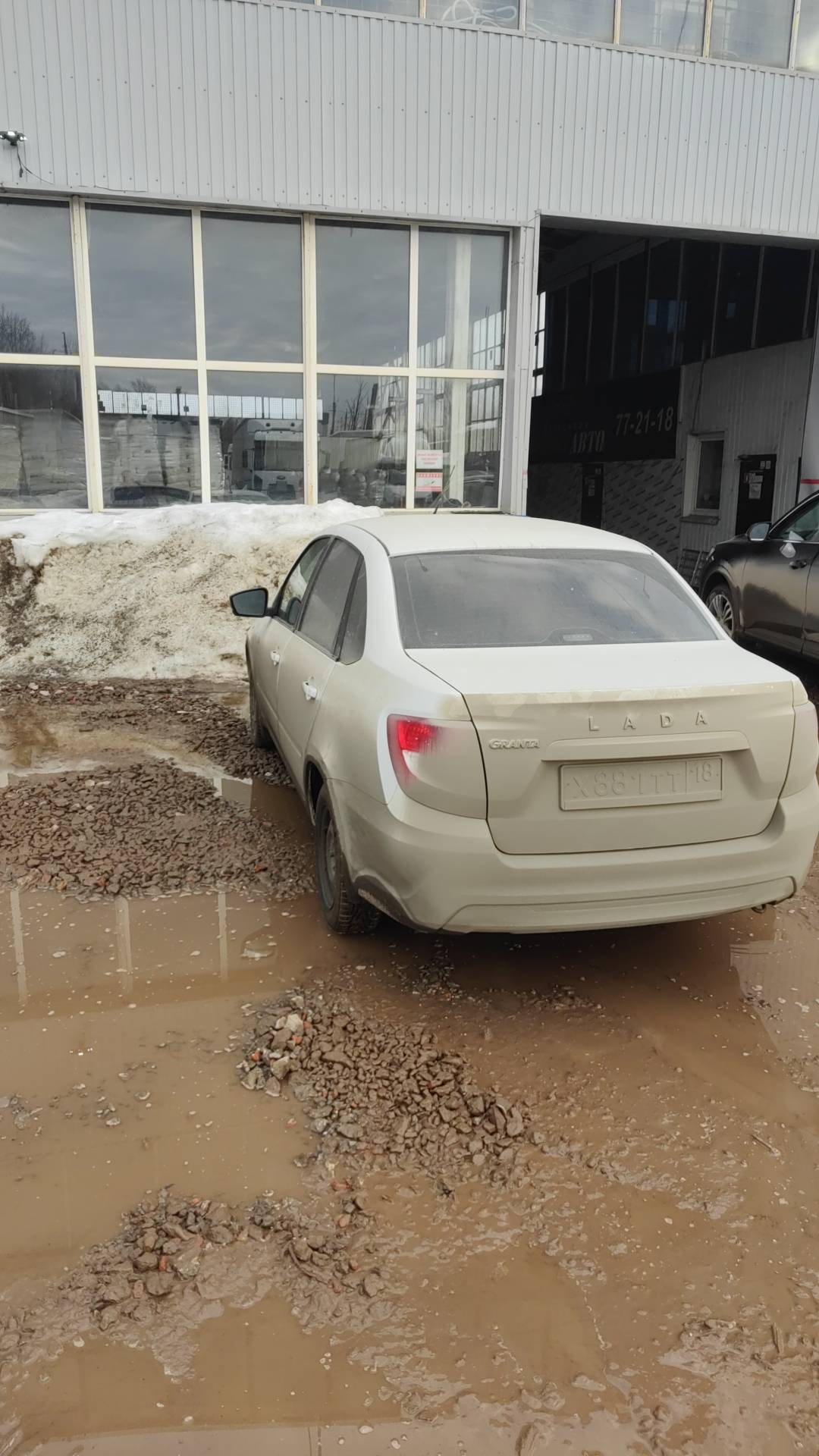 Lada Granta седан,  103 624 км, 2023 года в лизинг