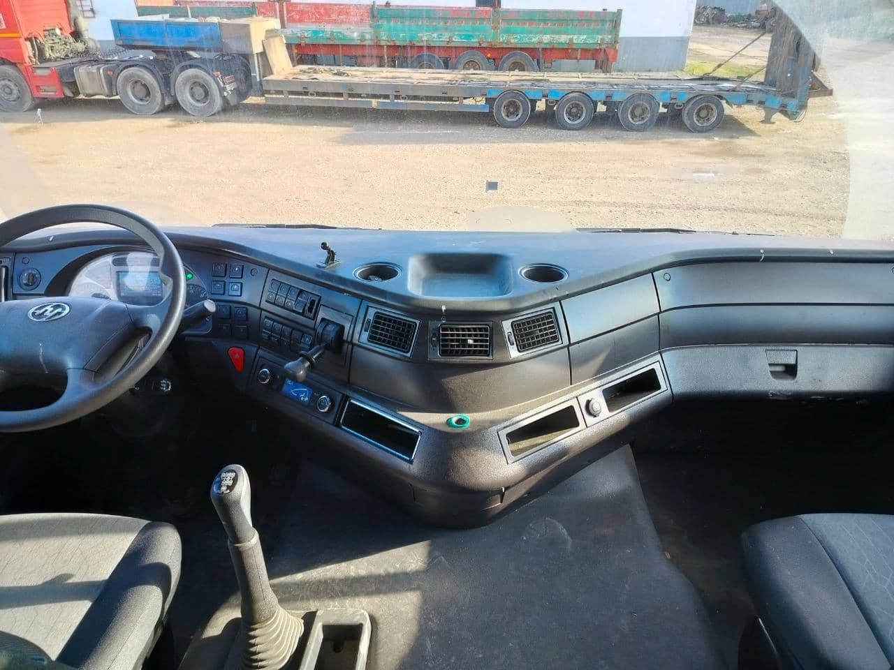 HONGYAN CQ4187HD12381T LNG,  2 870 км, 2023 года в лизинг