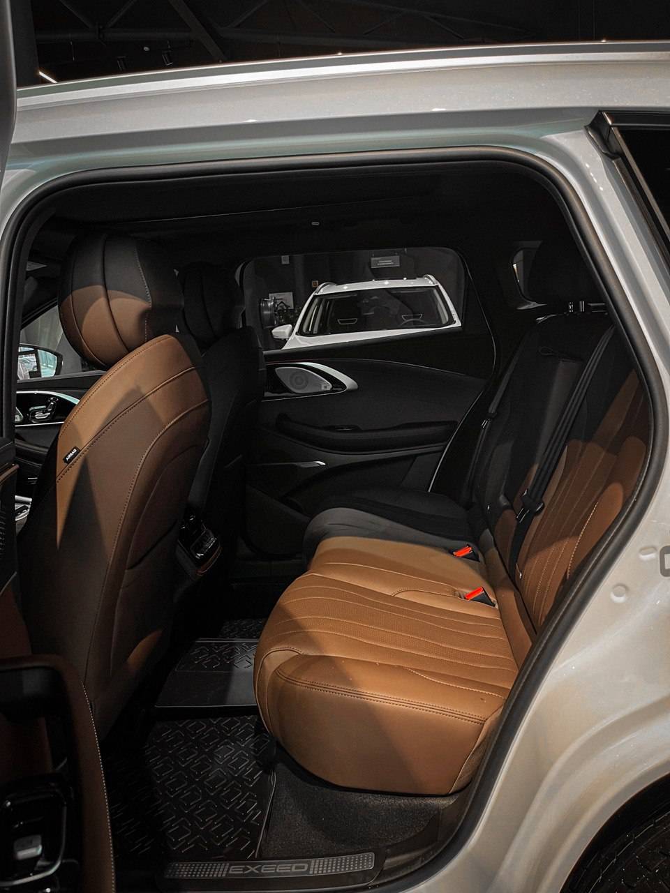 EXEED TXL Business 1.6 TGDI DCT7 AWD