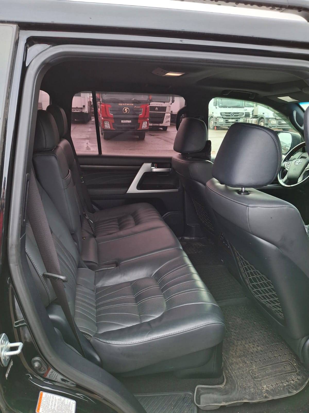 Toyota Land Cruiser 200,  56 634 км, 2019 года в лизинг