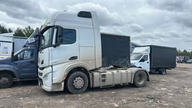 Shacman SX4188YY381