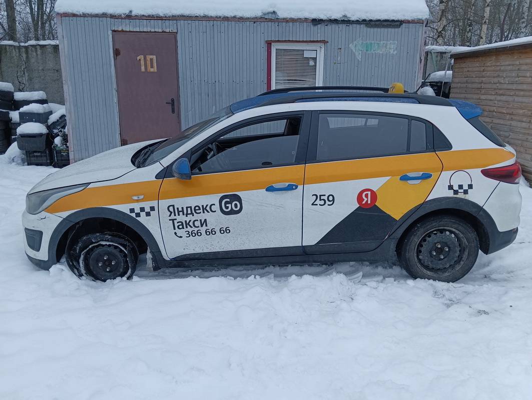 KIA Rio X-Line,  260 275 км, 2019 года в лизинг
