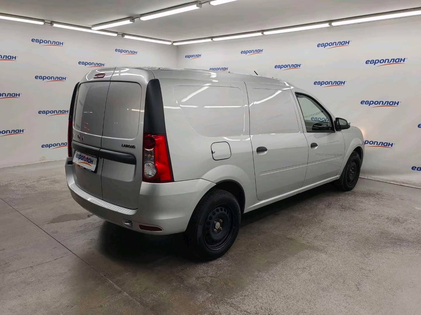 Lada Largus фургон,  27 829 км, 2024 года в лизинг