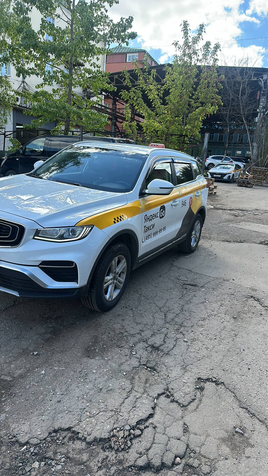 Geely Atlas Pro,  158 553 км, 2023 года в лизинг
