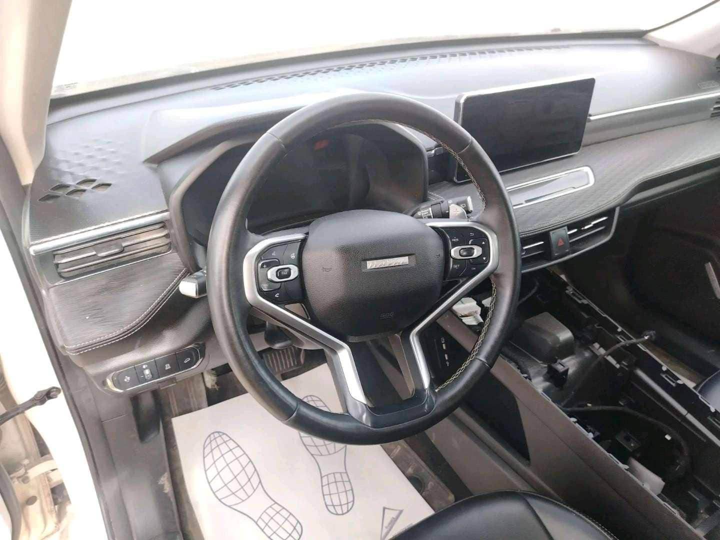 Haval Jolion,  150 000 км, 2023 года в лизинг
