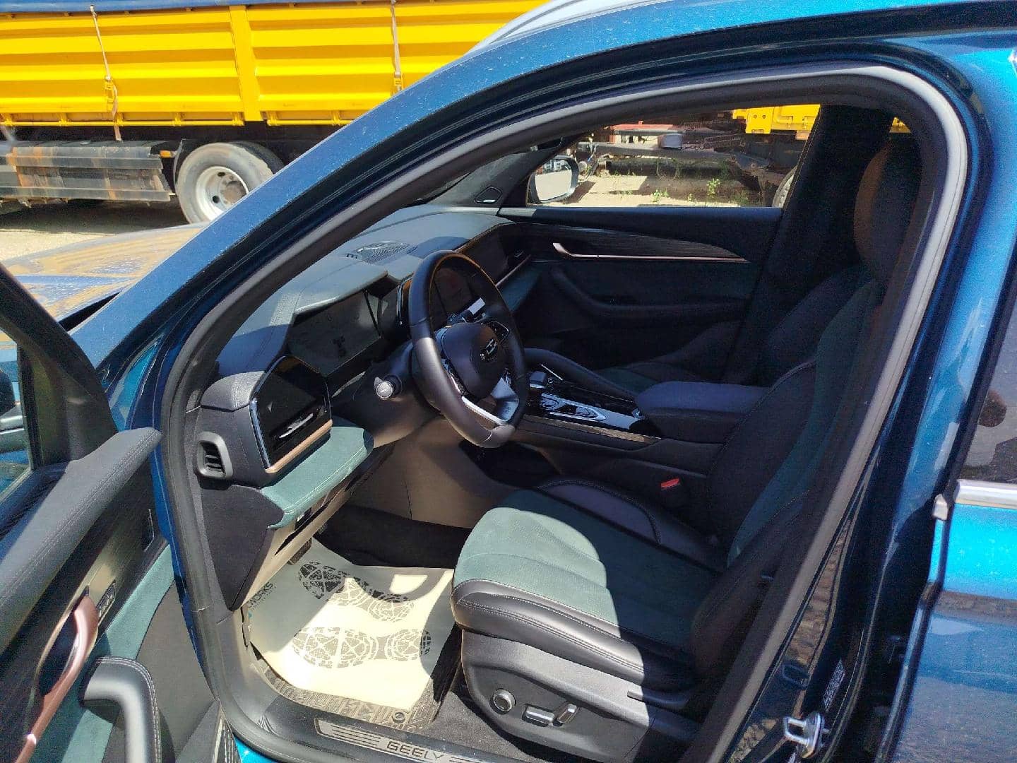 Geely Monjaro,  33 156 км, 2024 года в лизинг