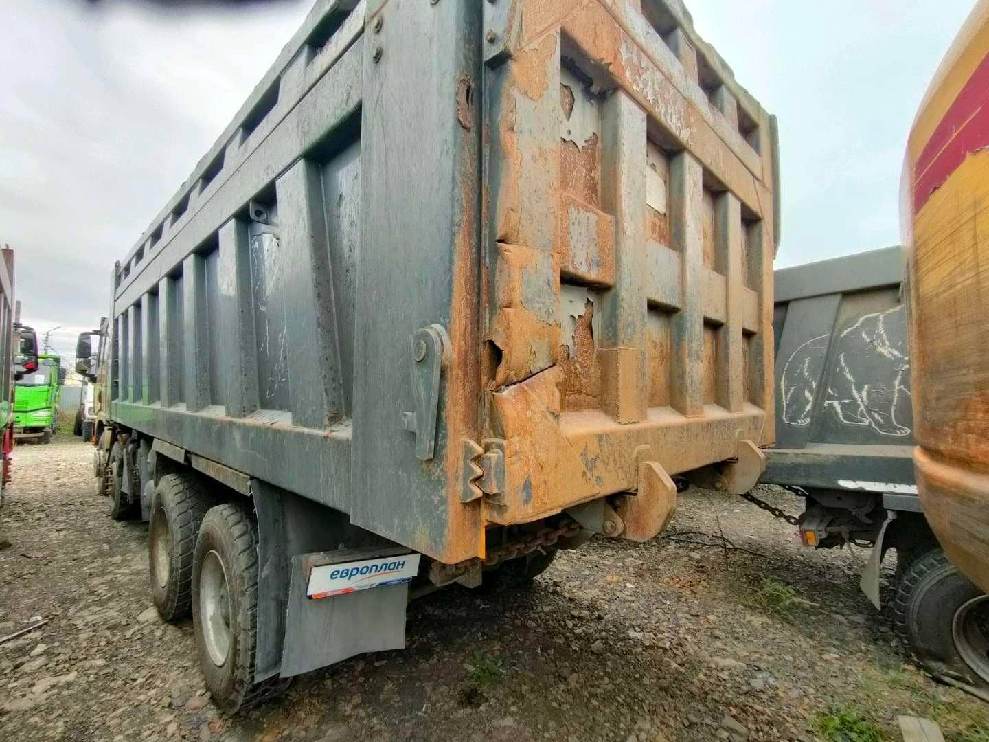 Shacman SX331863366 (скальный кузов),  84 442 км, 2023 года в лизинг
