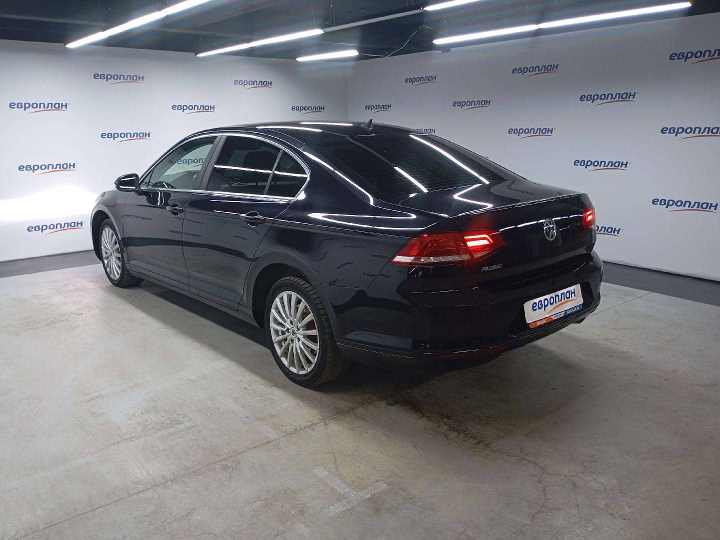 Volkswagen Passat,  159 889 км, 2018 года в лизинг