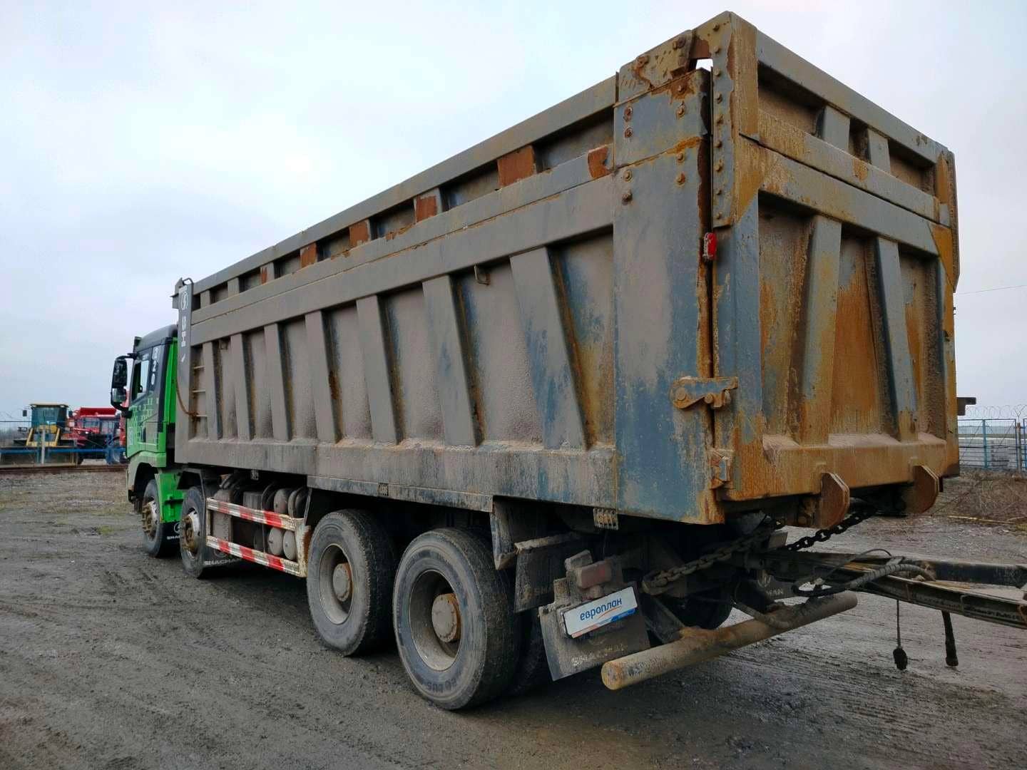 Shacman SX331863366 (скальный кузов),  341 196 км, 2023 года в лизинг