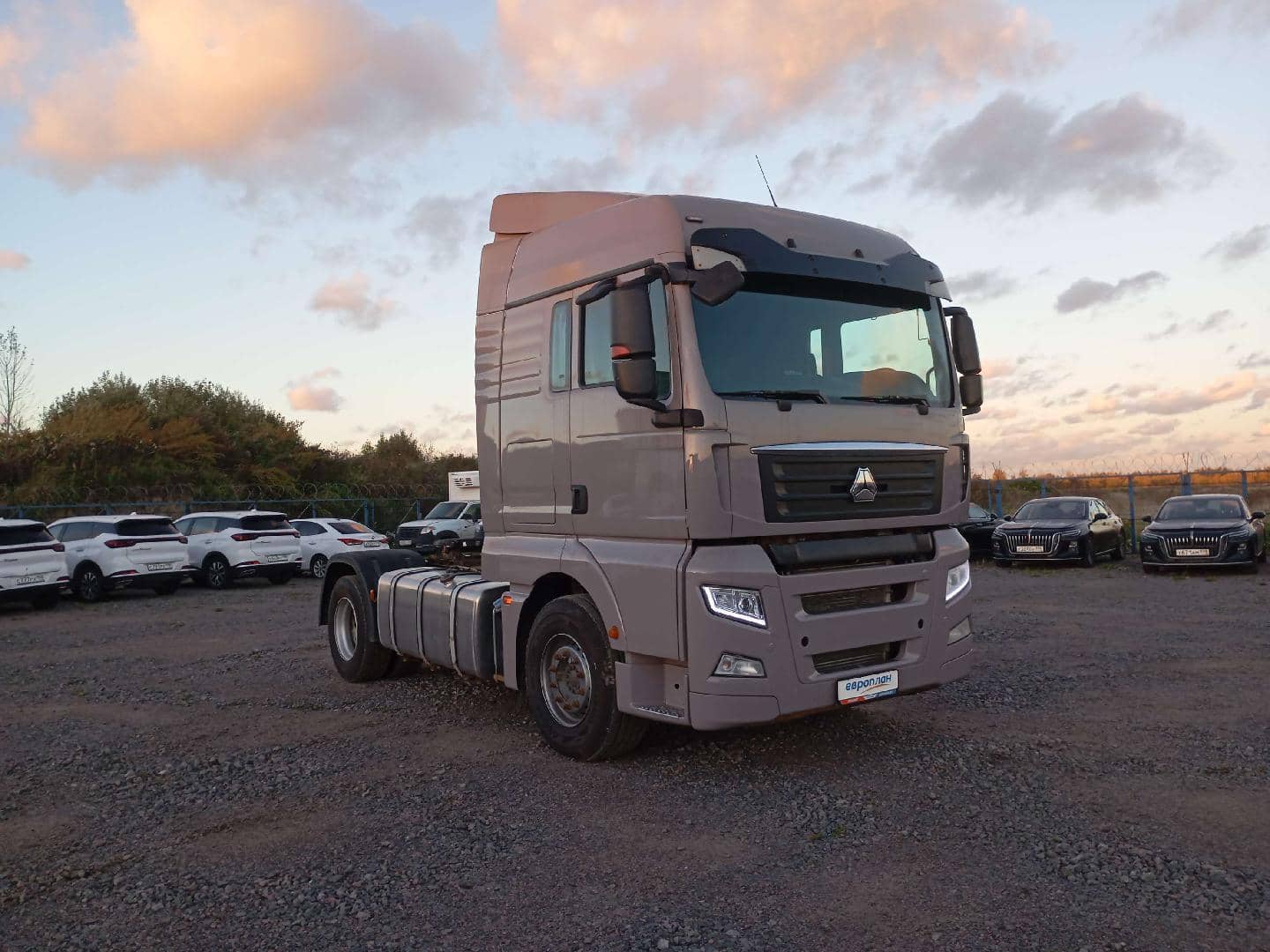Sitrak C7H 4x2 ZZ4186V361HE,  797 803 км, 2022 года в лизинг