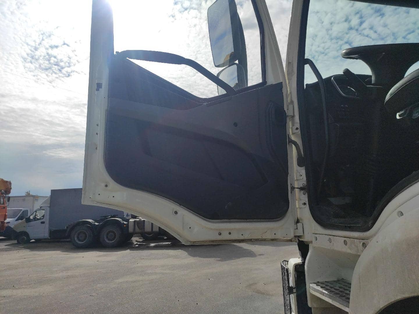 FAW CA3250P66K24L1TE5 6x6,  133 063 км, 2023 года в лизинг