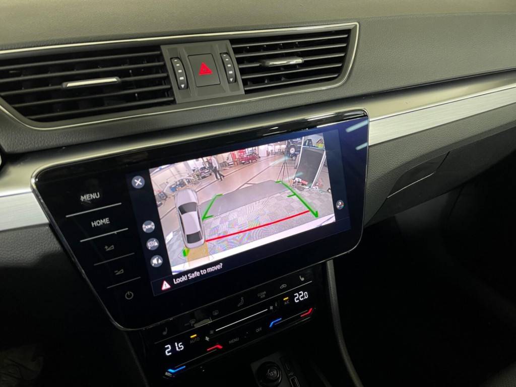 Skoda Superb Exclusive 1.4 TSI DSG-7